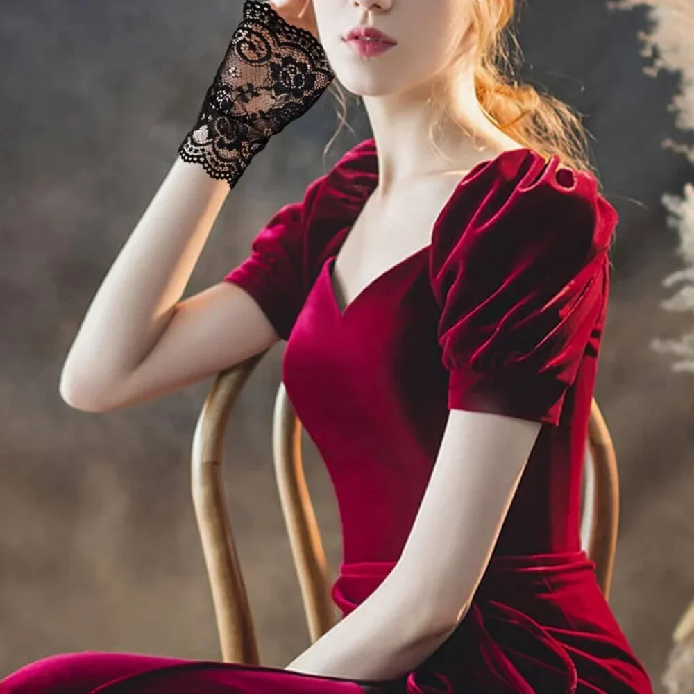 Women's 2 Pair Black Lace Fingerless Gloves Party Prom Costume Accessories